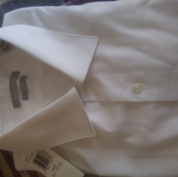 Van Heusen Fitted Shirt - Picture 1 of 4